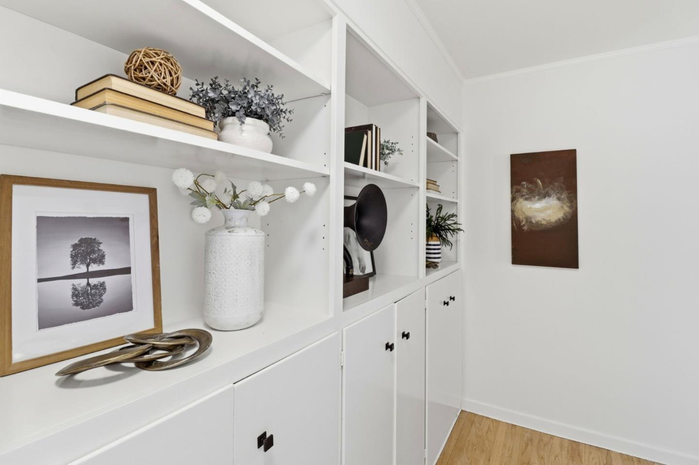 Detail Gallery Image 32 of 59 For 574 Wellington Dr, San Carlos,  CA 94070 - 3 Beds | 2 Baths