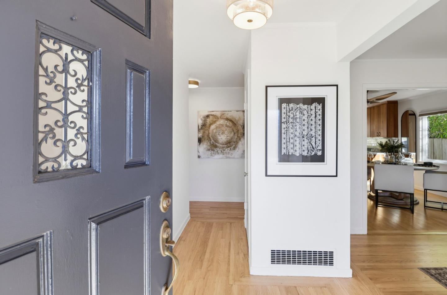 Detail Gallery Image 6 of 59 For 574 Wellington Dr, San Carlos,  CA 94070 - 3 Beds | 2 Baths