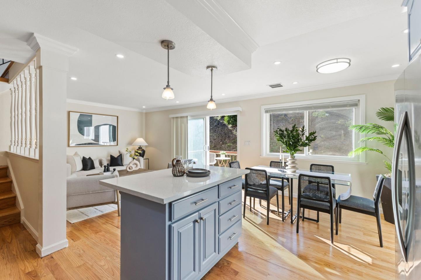 Detail Gallery Image 16 of 39 For 179 Saint Michaels Ct, Daly City,  CA 94015 - 4 Beds | 2/1 Baths