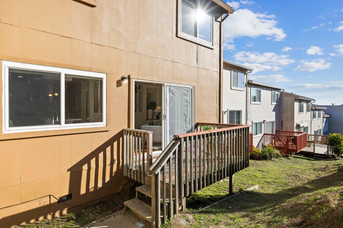 Detail Gallery Image 36 of 39 For 179 Saint Michaels Ct, Daly City,  CA 94015 - 4 Beds | 2/1 Baths