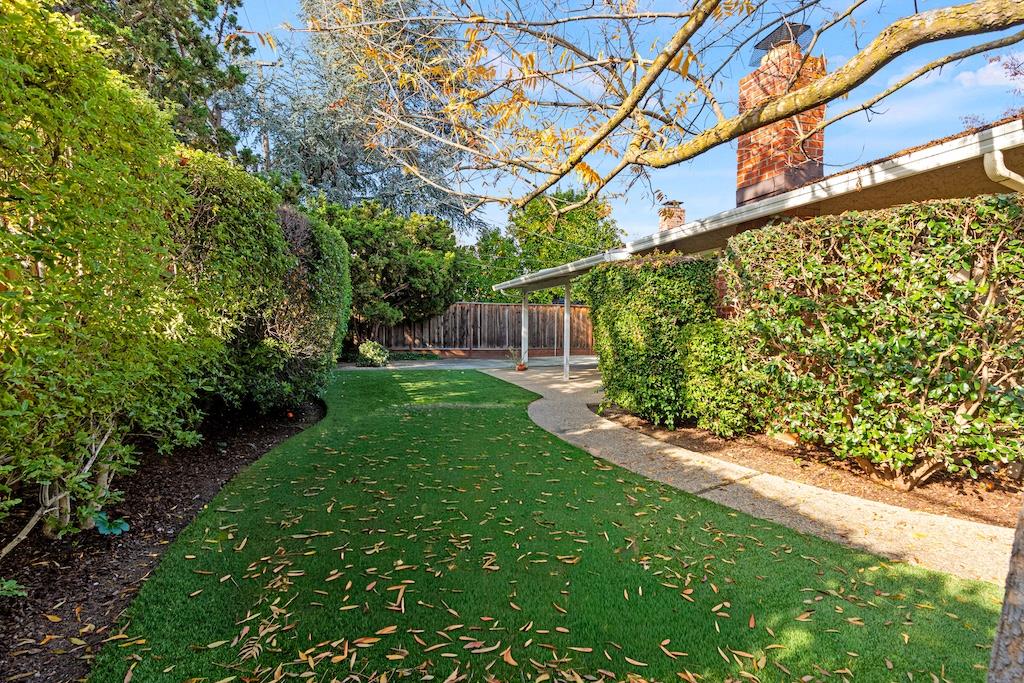 Detail Gallery Image 9 of 12 For 5212 Country Ln, San Jose,  CA 95129 - 4 Beds | 2/1 Baths