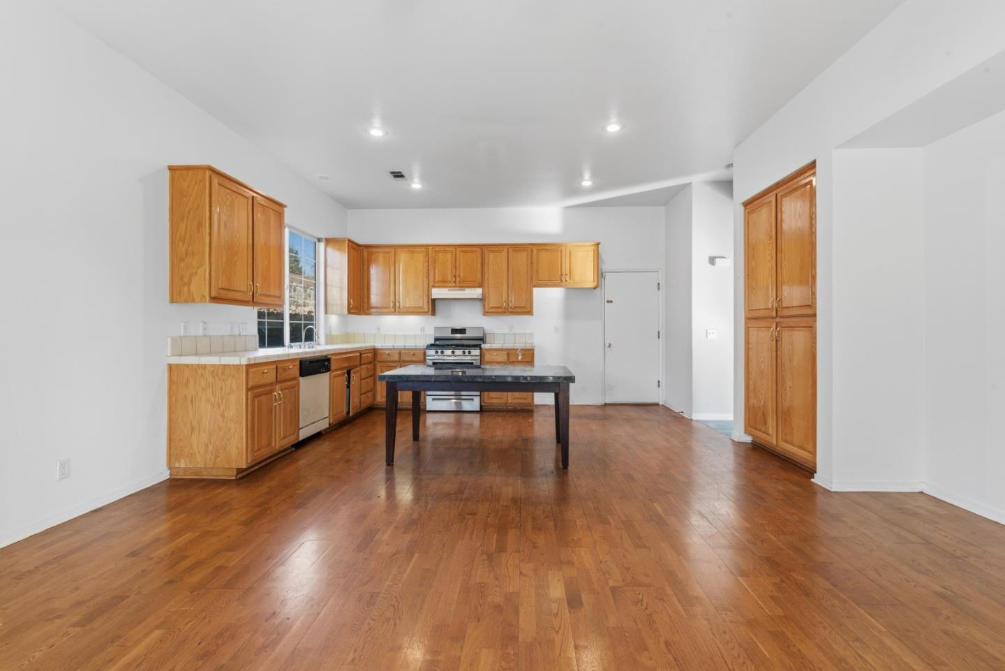 Detail Gallery Image 16 of 31 For 3437 Cypress Point Dr, Merced,  CA 95340 - 4 Beds | 2/1 Baths