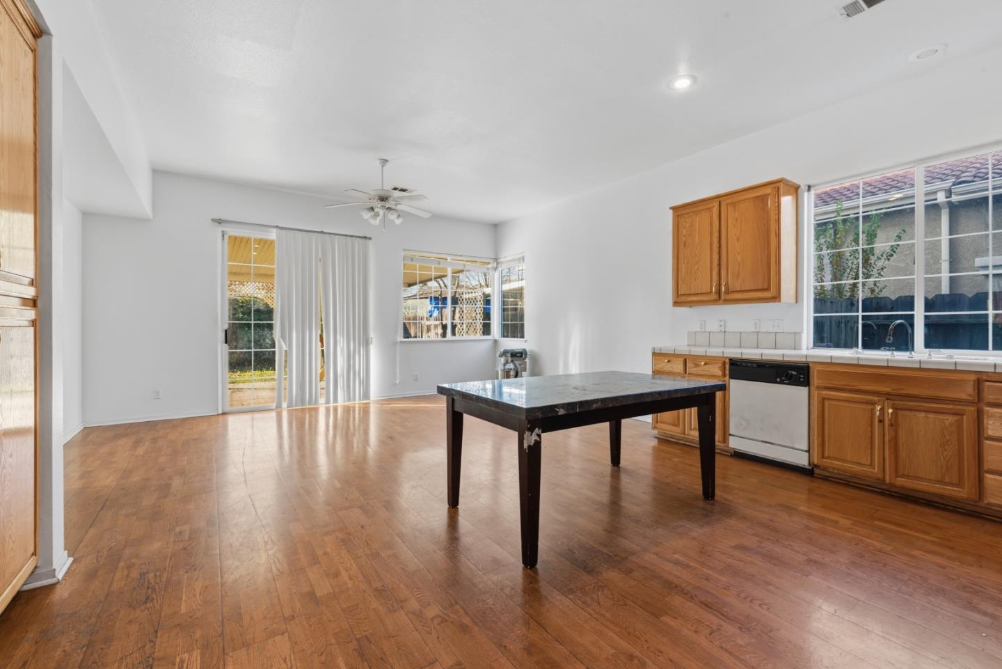 Detail Gallery Image 17 of 31 For 3437 Cypress Point Dr, Merced,  CA 95340 - 4 Beds | 2/1 Baths