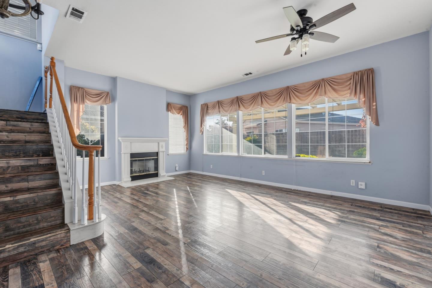 Detail Gallery Image 4 of 31 For 3437 Cypress Point Dr, Merced,  CA 95340 - 4 Beds | 2/1 Baths