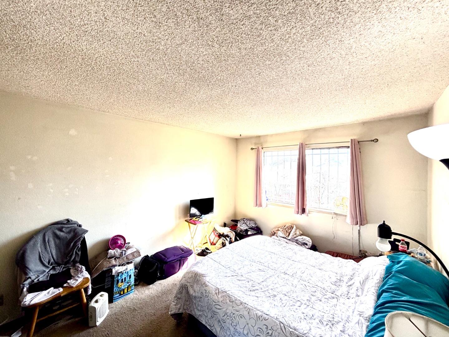 Detail Gallery Image 10 of 14 For 1752 Duffy Way, San Jose,  CA 95116 - 3 Beds | 2/1 Baths