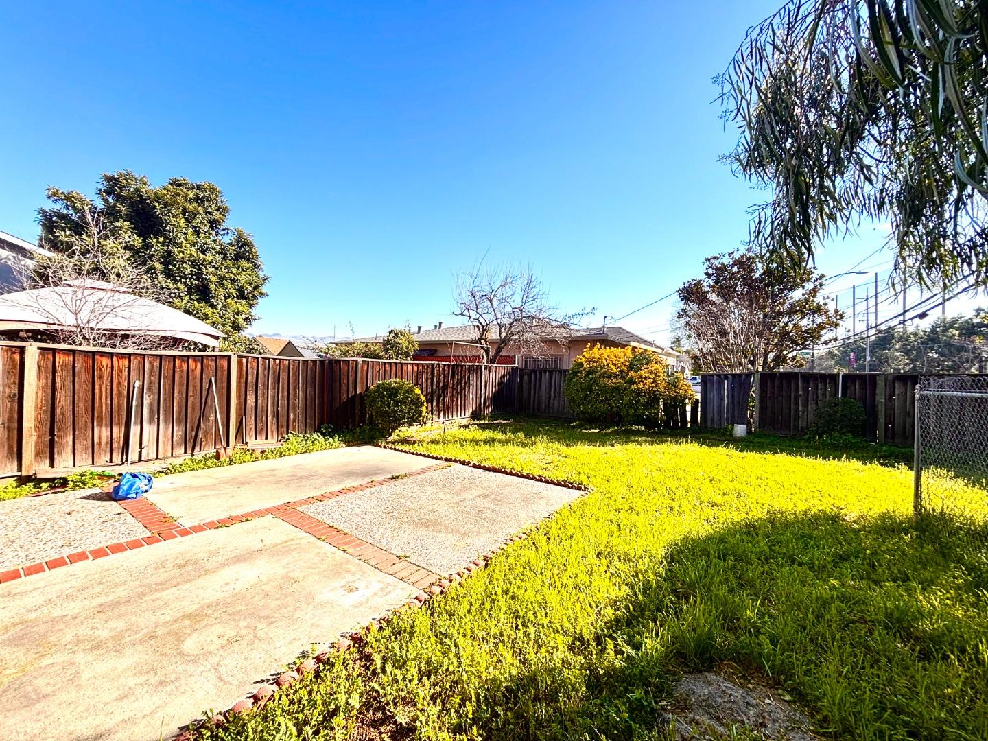 Detail Gallery Image 14 of 14 For 1752 Duffy Way, San Jose,  CA 95116 - 3 Beds | 2/1 Baths