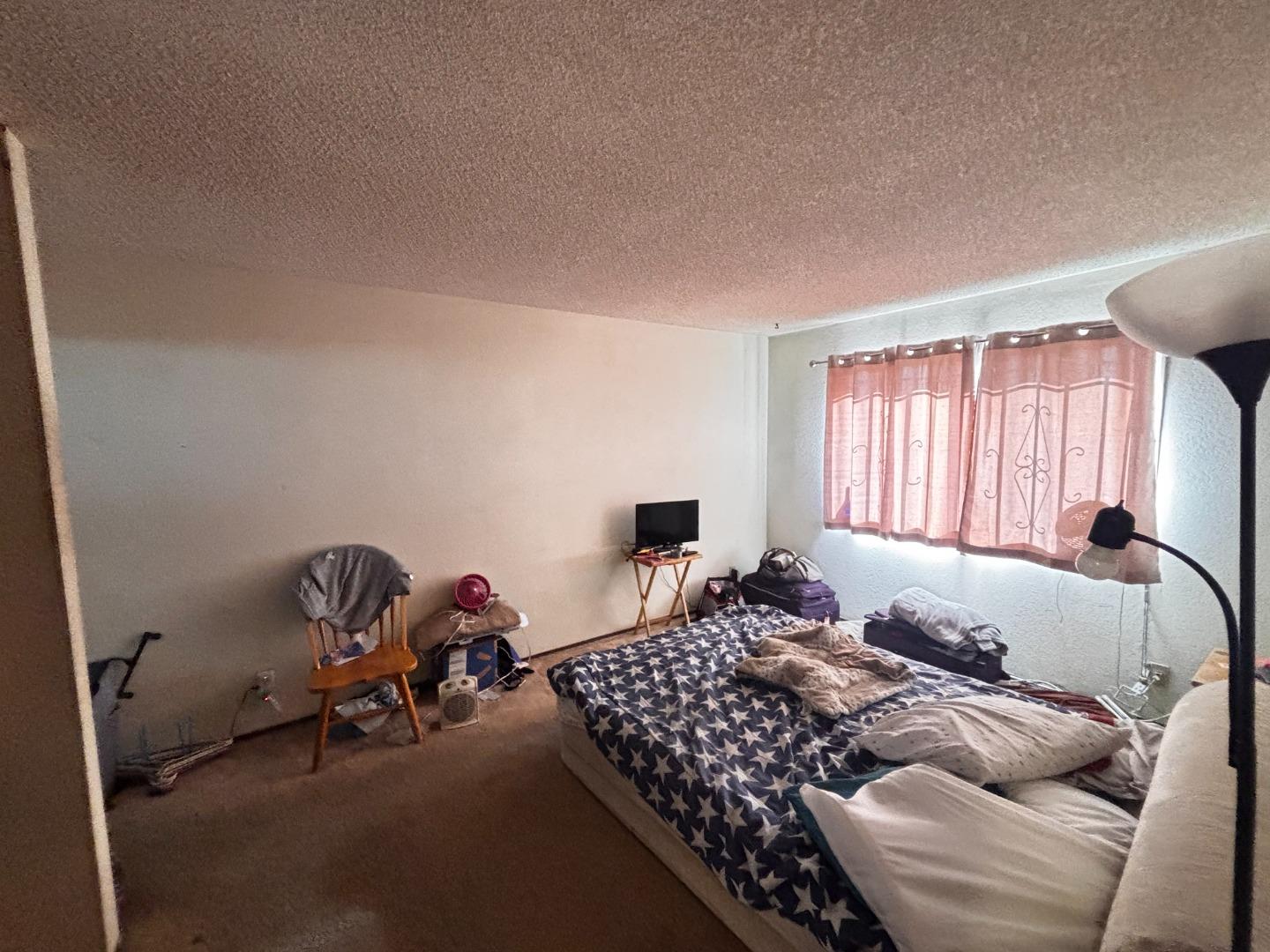 Detail Gallery Image 2 of 8 For 1752 Duffy Way, San Jose,  CA 95116 - 3 Beds | 2/1 Baths