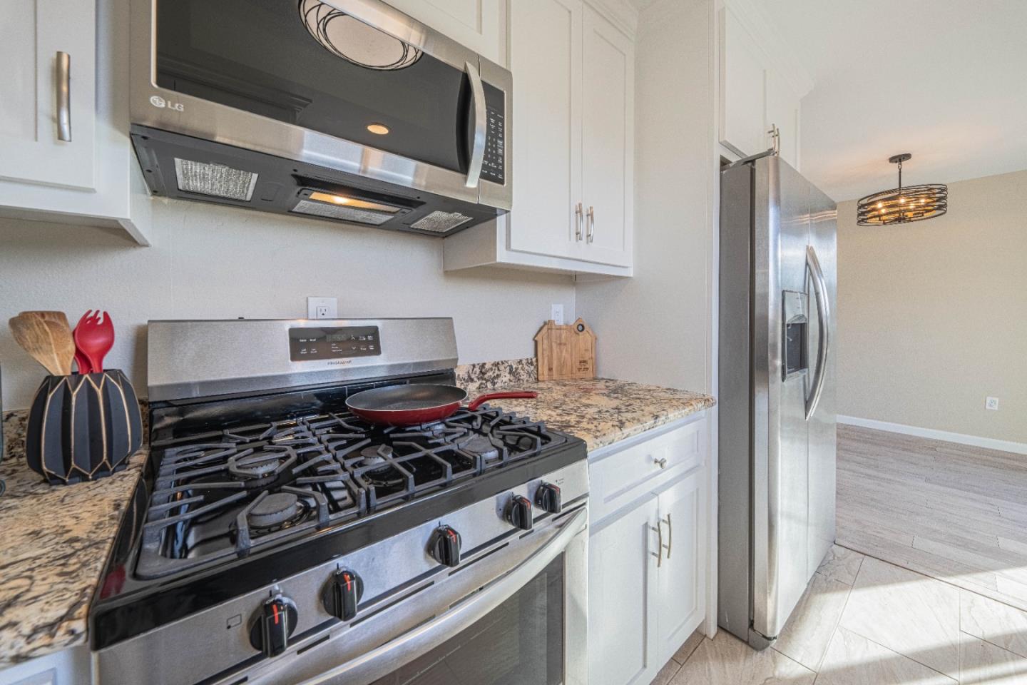 Detail Gallery Image 12 of 33 For 3256 Vista Del Camino Cir, Marina,  CA 93933 - 3 Beds | 1 Baths