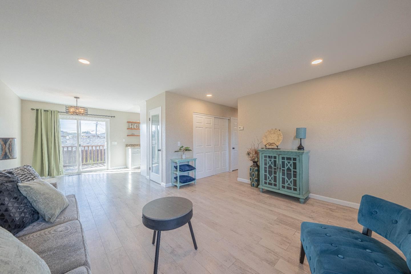 Detail Gallery Image 6 of 33 For 3256 Vista Del Camino Cir, Marina,  CA 93933 - 3 Beds | 1 Baths