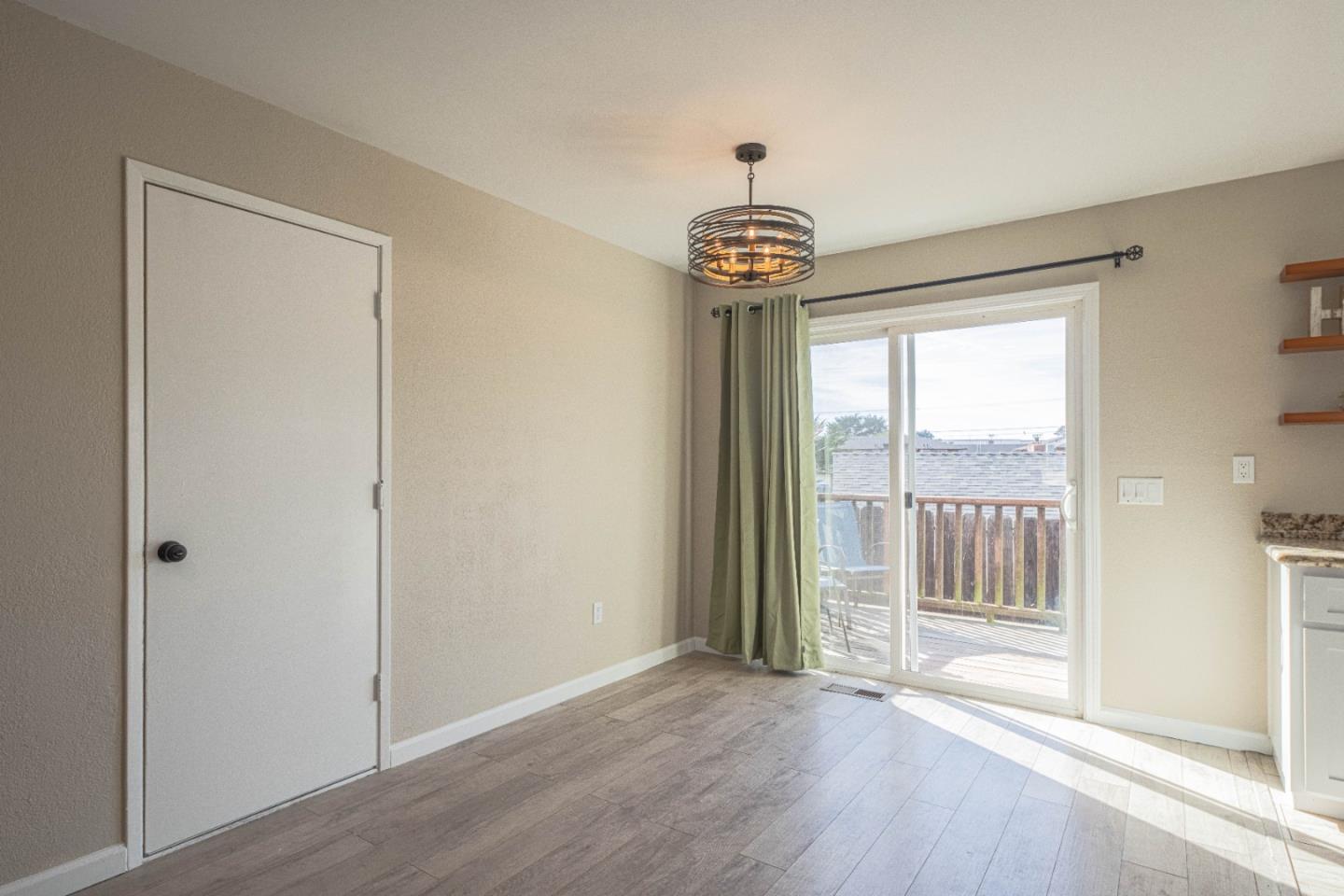 Detail Gallery Image 7 of 33 For 3256 Vista Del Camino Cir, Marina,  CA 93933 - 3 Beds | 1 Baths