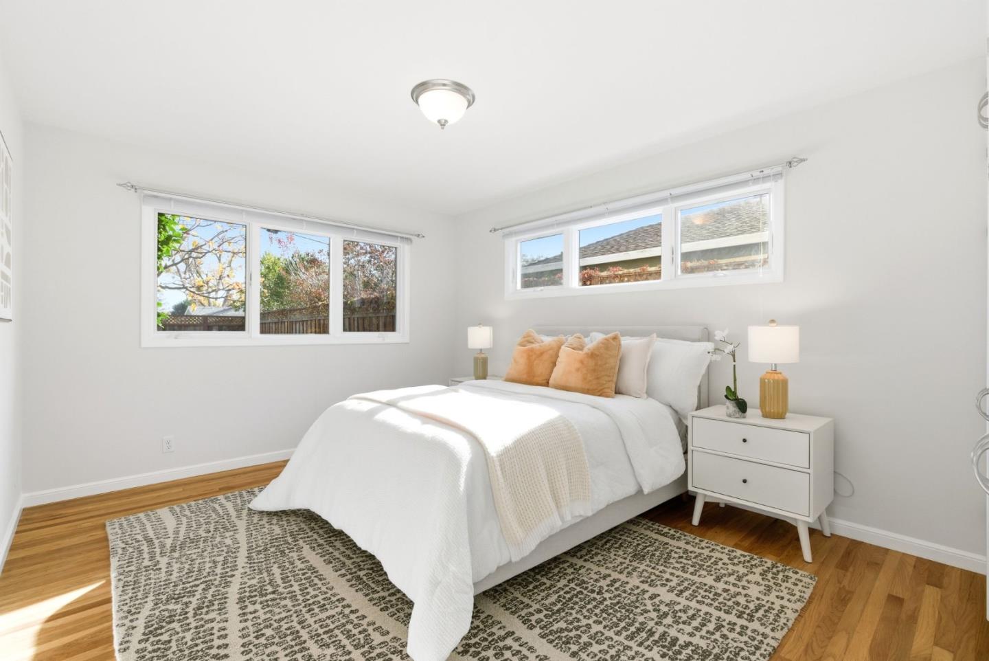 Detail Gallery Image 26 of 38 For 1747 Walnut Dr, Mountain View,  CA 94040 - 4 Beds | 3 Baths