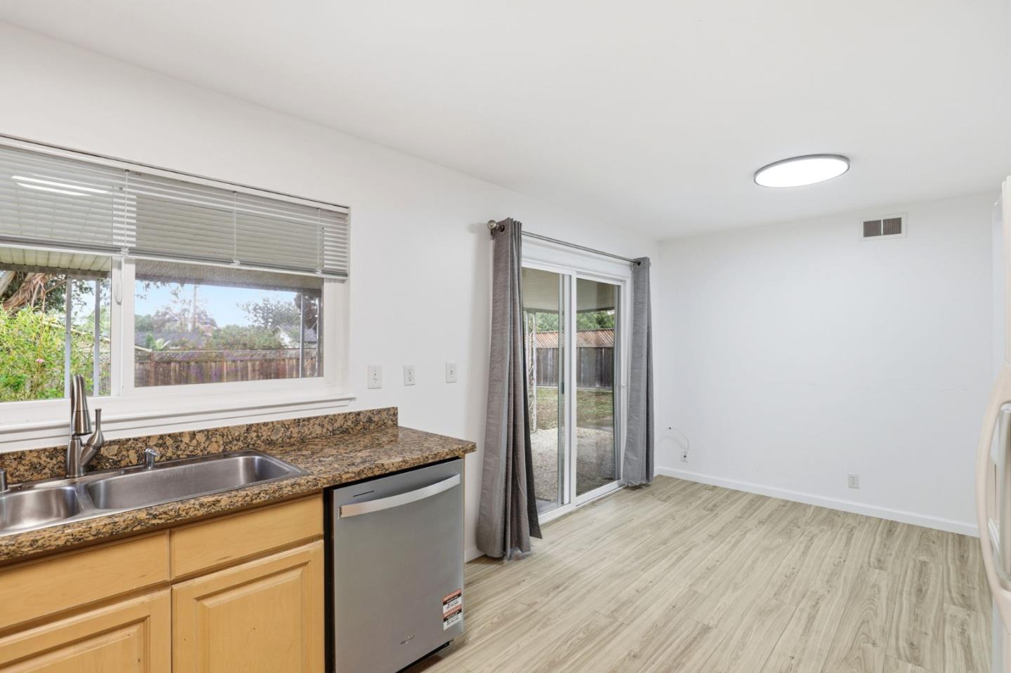 Detail Gallery Image 14 of 24 For 20161 Cherry Ln, Saratoga,  CA 95070 - 3 Beds | 2 Baths