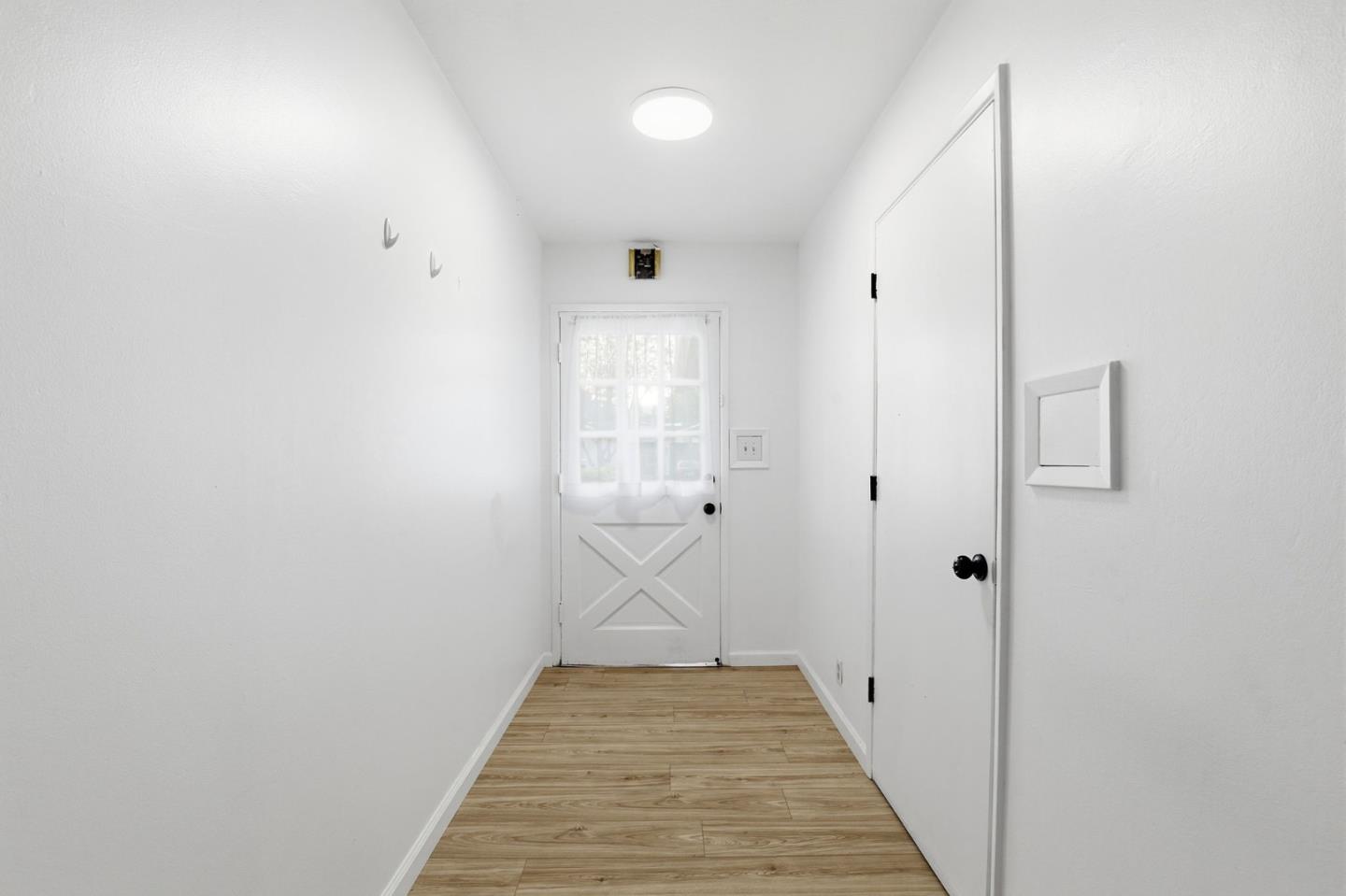 Detail Gallery Image 4 of 24 For 20161 Cherry Ln, Saratoga,  CA 95070 - 3 Beds | 2 Baths