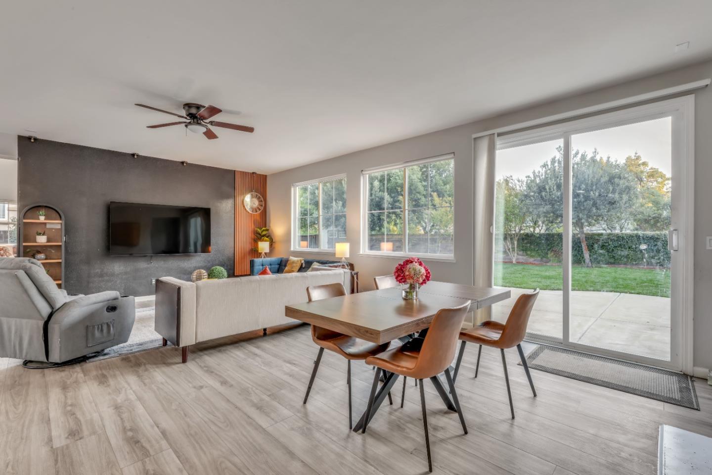 Detail Gallery Image 16 of 61 For 310 Ashlee Ave, Tracy,  CA 95391 - 4 Beds | 3/1 Baths