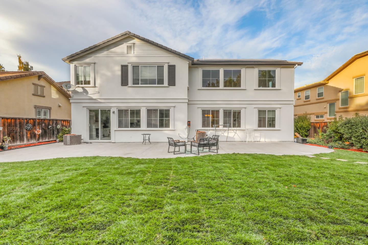 Detail Gallery Image 2 of 61 For 310 Ashlee Ave, Tracy,  CA 95391 - 4 Beds | 3/1 Baths