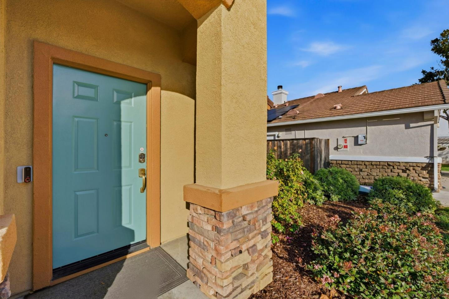 Detail Gallery Image 3 of 57 For 32762 Folklore Loop, Union City,  CA 94587 - 3 Beds | 2/1 Baths