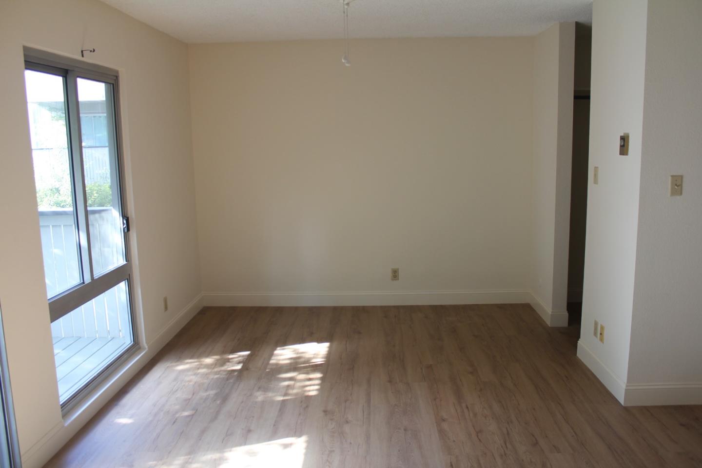 Detail Gallery Image 4 of 14 For 109 Piccadilly Pl #E,  San Bruno,  CA 94066 - 0 Beds | 1 Baths