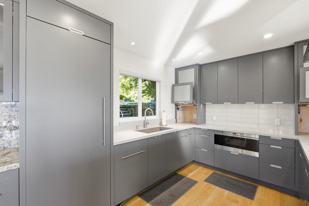 Detail Gallery Image 8 of 46 For 132 Pax Place Ct, Aptos,  CA 95003 - 3 Beds | 3 Baths