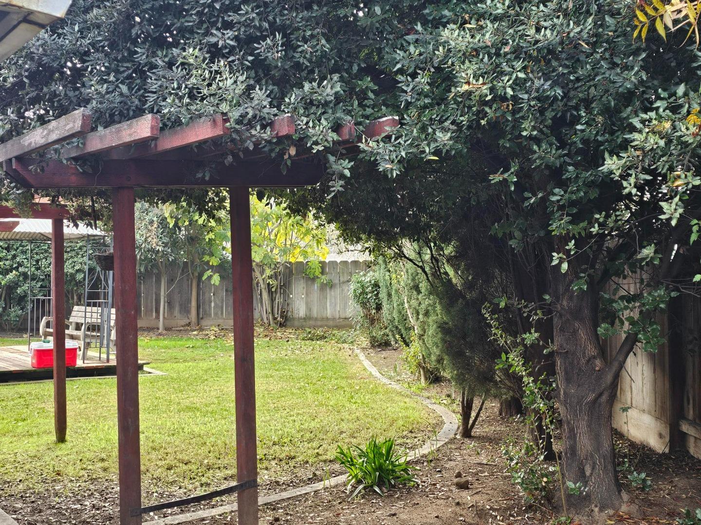 Detail Gallery Image 11 of 13 For 1274 Devonwood Dr, Merced,  CA 95348 - 3 Beds | 2 Baths