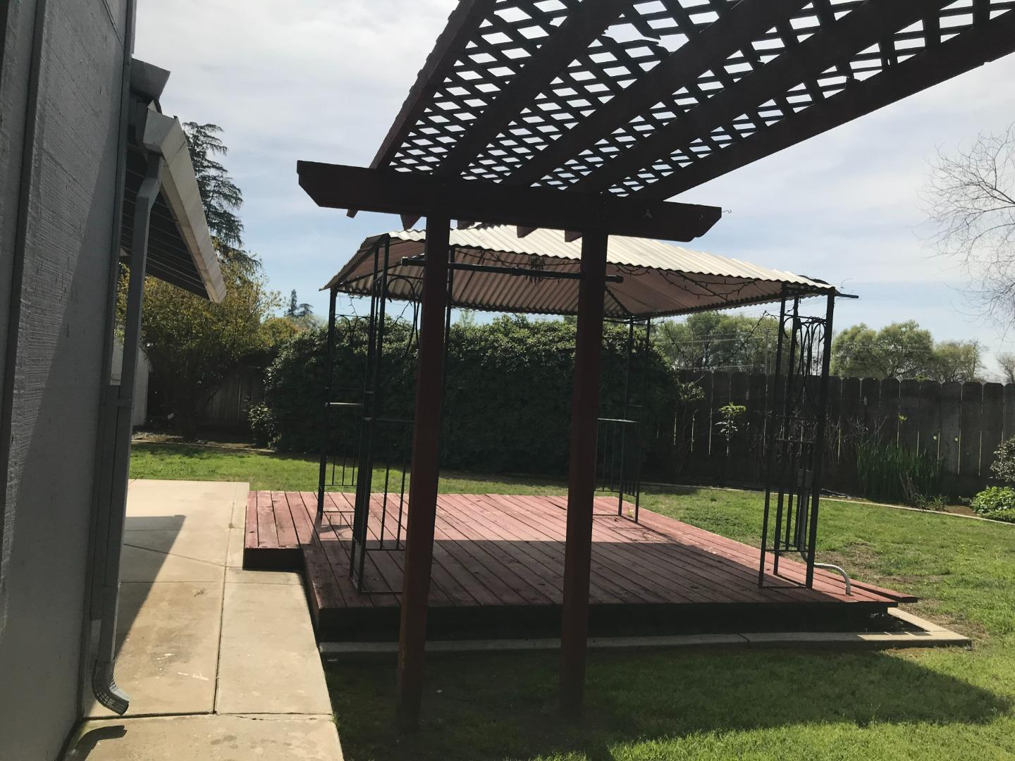 Detail Gallery Image 12 of 13 For 1274 Devonwood Dr, Merced,  CA 95348 - 3 Beds | 2 Baths