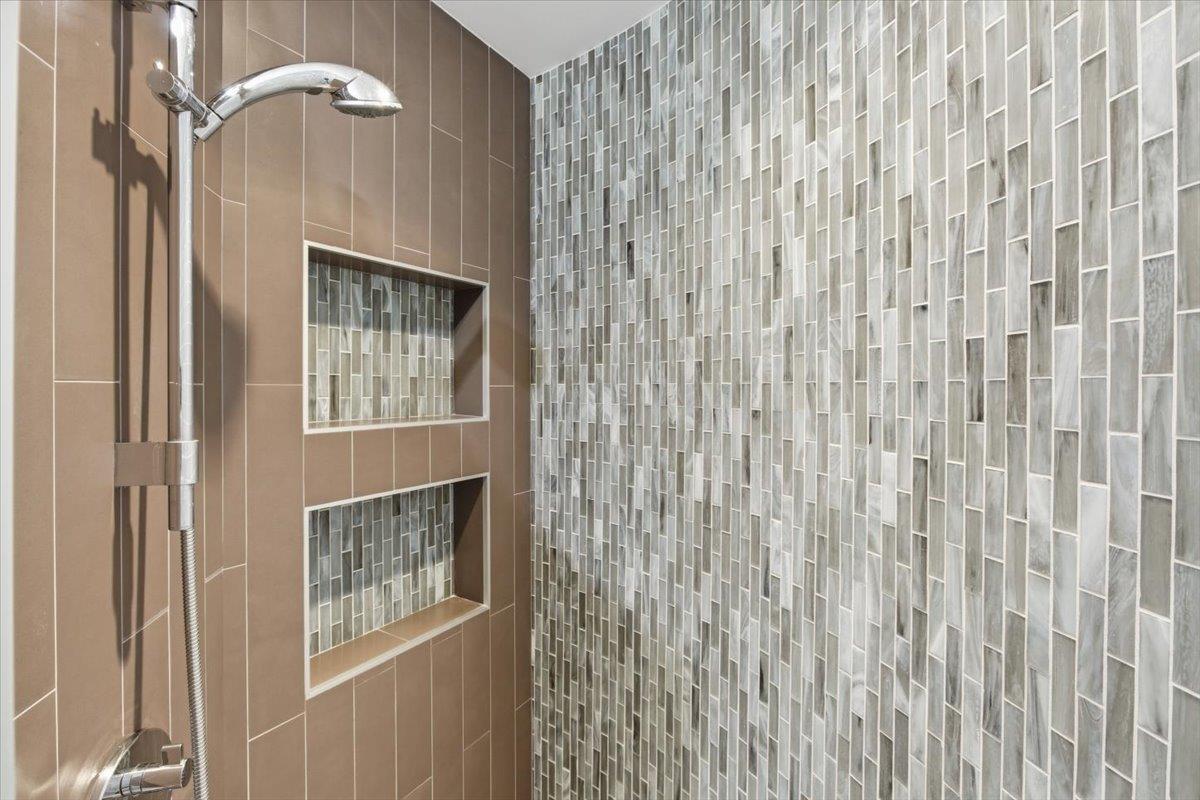 Detail Gallery Image 33 of 61 For 5546 Amby Dr, San Jose,  CA 95124 - 4 Beds | 2 Baths