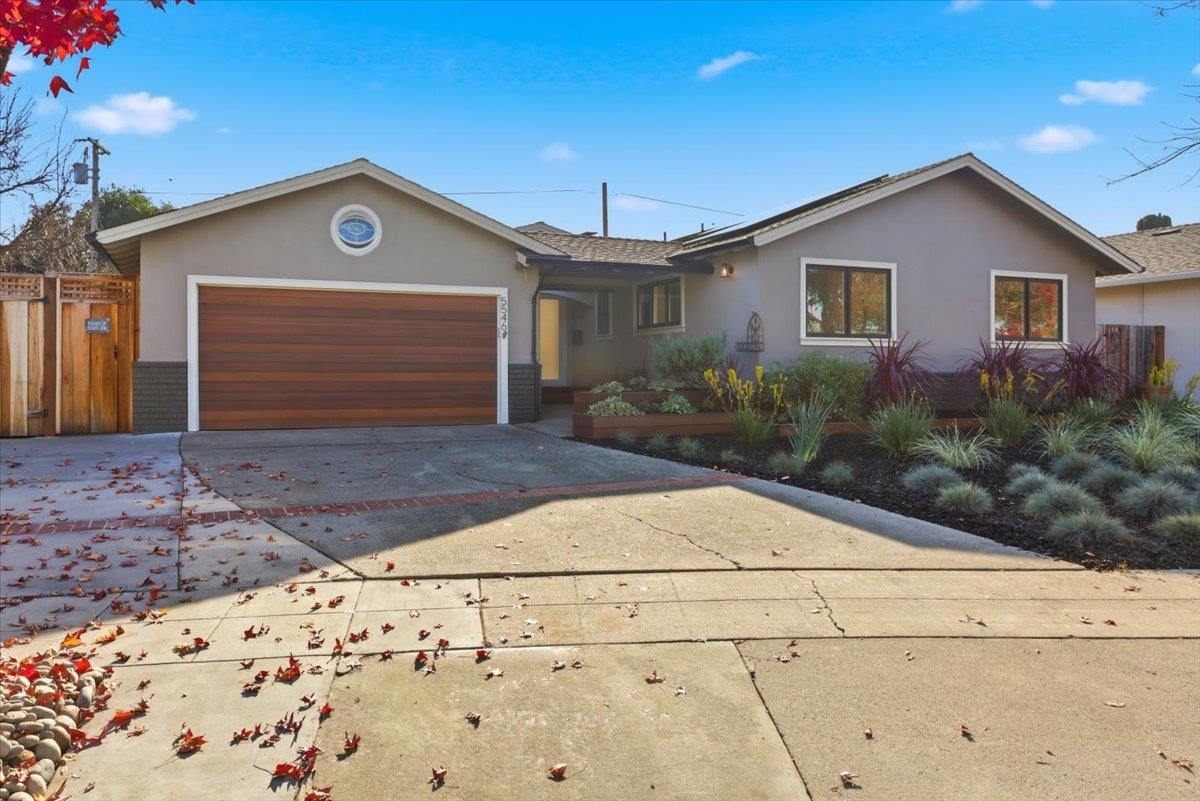 Detail Gallery Image 6 of 61 For 5546 Amby Dr, San Jose,  CA 95124 - 4 Beds | 2 Baths