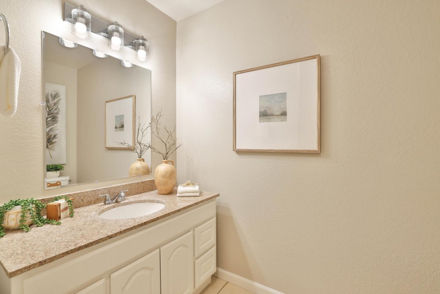 Detail Gallery Image 10 of 22 For 92 Rancho Dr #B,  San Jose,  CA 95111 - 2 Beds | 2 Baths