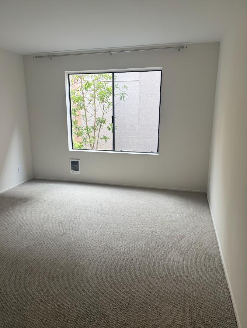 Detail Gallery Image 12 of 15 For 6226 Shelter Creek Ln, San Bruno,  CA 94066 - 2 Beds | 2 Baths