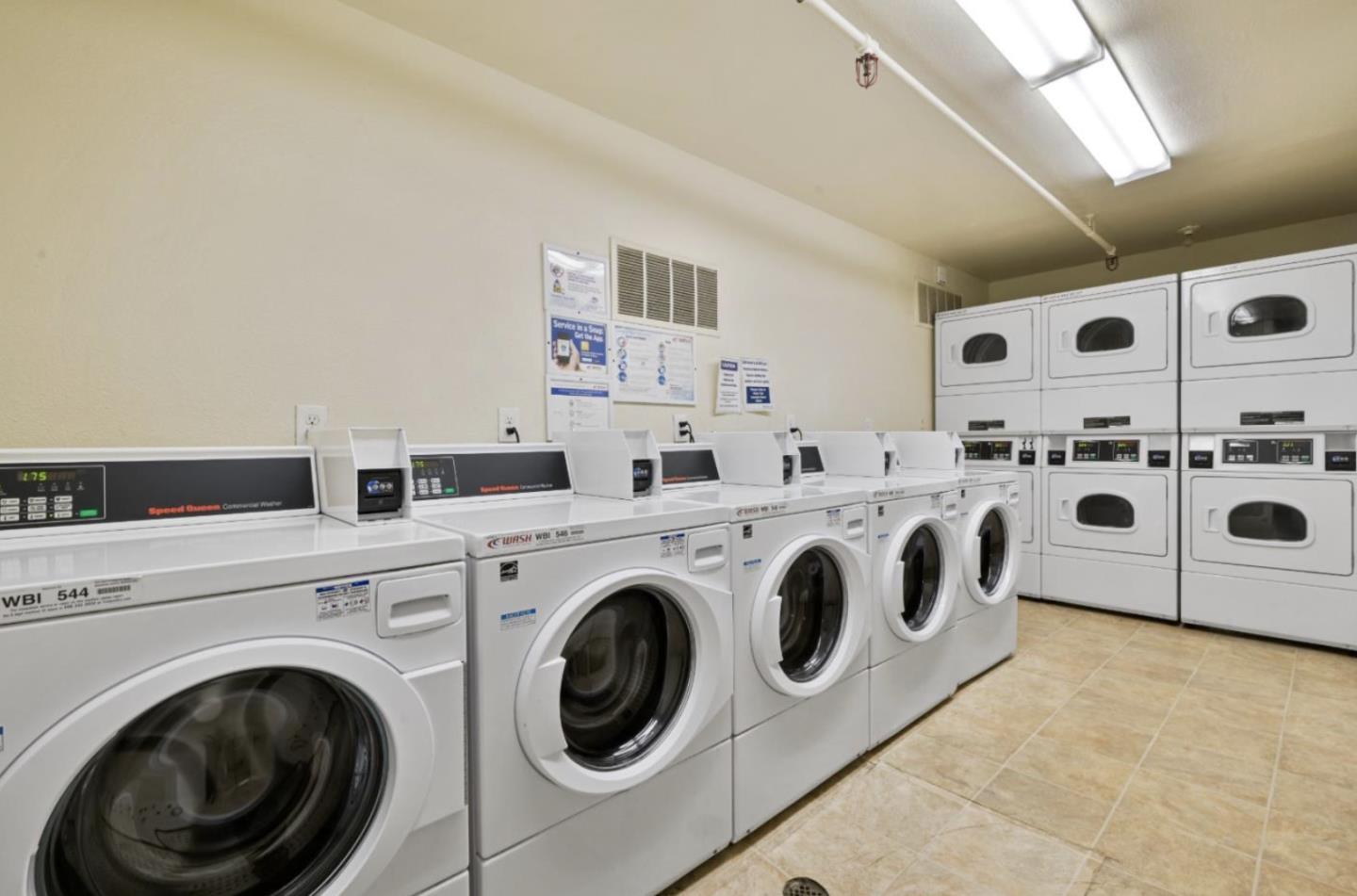 Detail Gallery Image 5 of 15 For 6226 Shelter Creek Ln, San Bruno,  CA 94066 - 2 Beds | 2 Baths