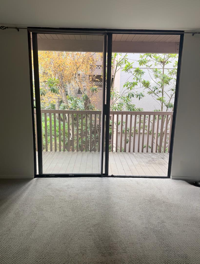 Detail Gallery Image 6 of 15 For 6226 Shelter Creek Ln, San Bruno,  CA 94066 - 2 Beds | 2 Baths