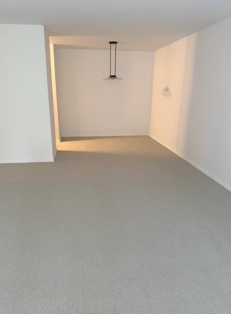 Detail Gallery Image 8 of 15 For 6226 Shelter Creek Ln, San Bruno,  CA 94066 - 2 Beds | 2 Baths