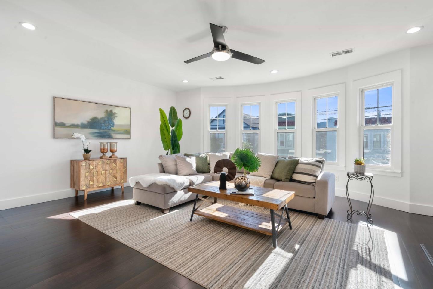 Detail Gallery Image 4 of 50 For 42 Farragut, San Francisco,  CA 94112 - – Beds | – Baths