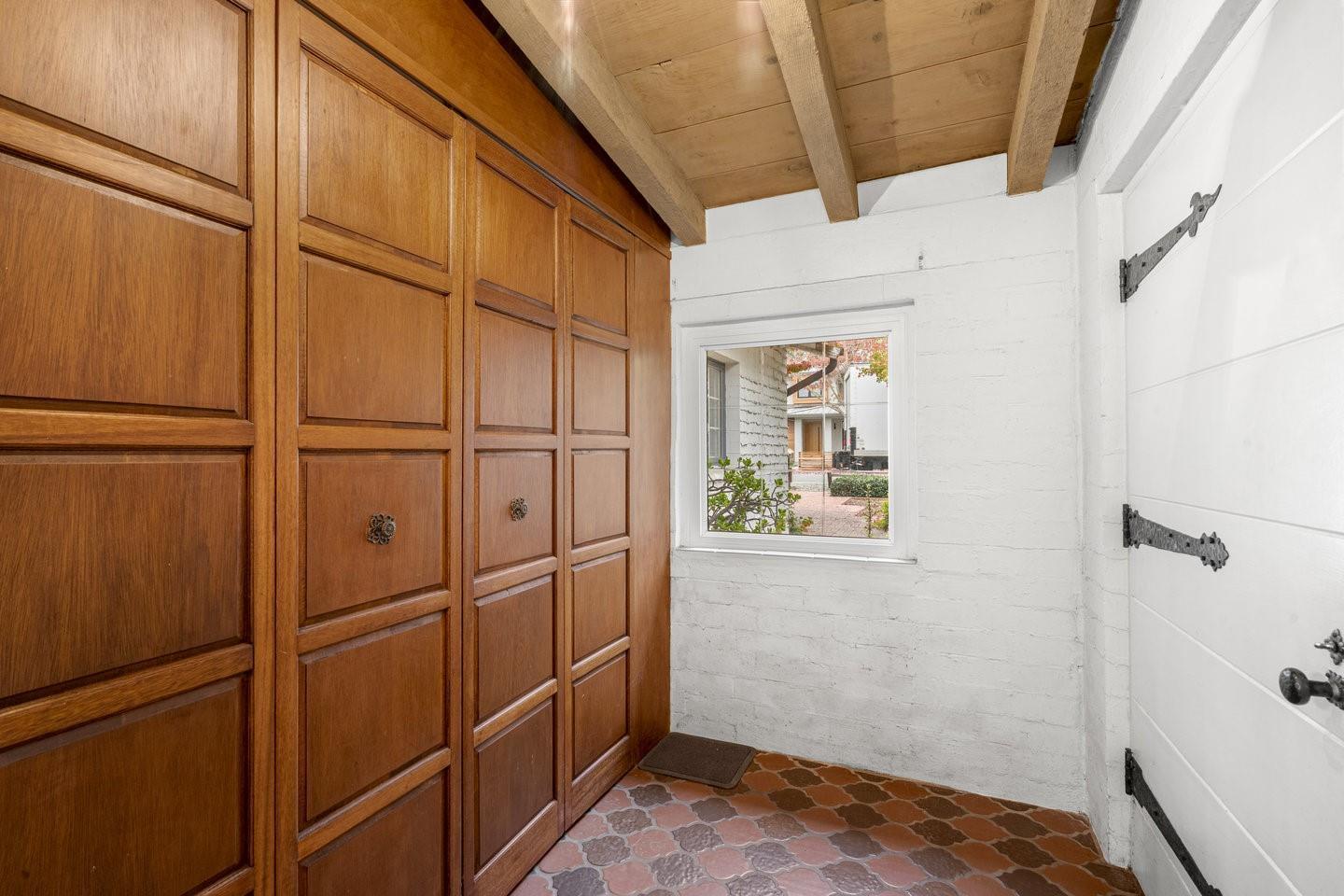 Detail Gallery Image 20 of 57 For 3691 Laguna Ave, Palo Alto,  CA 94306 - 3 Beds | 2 Baths