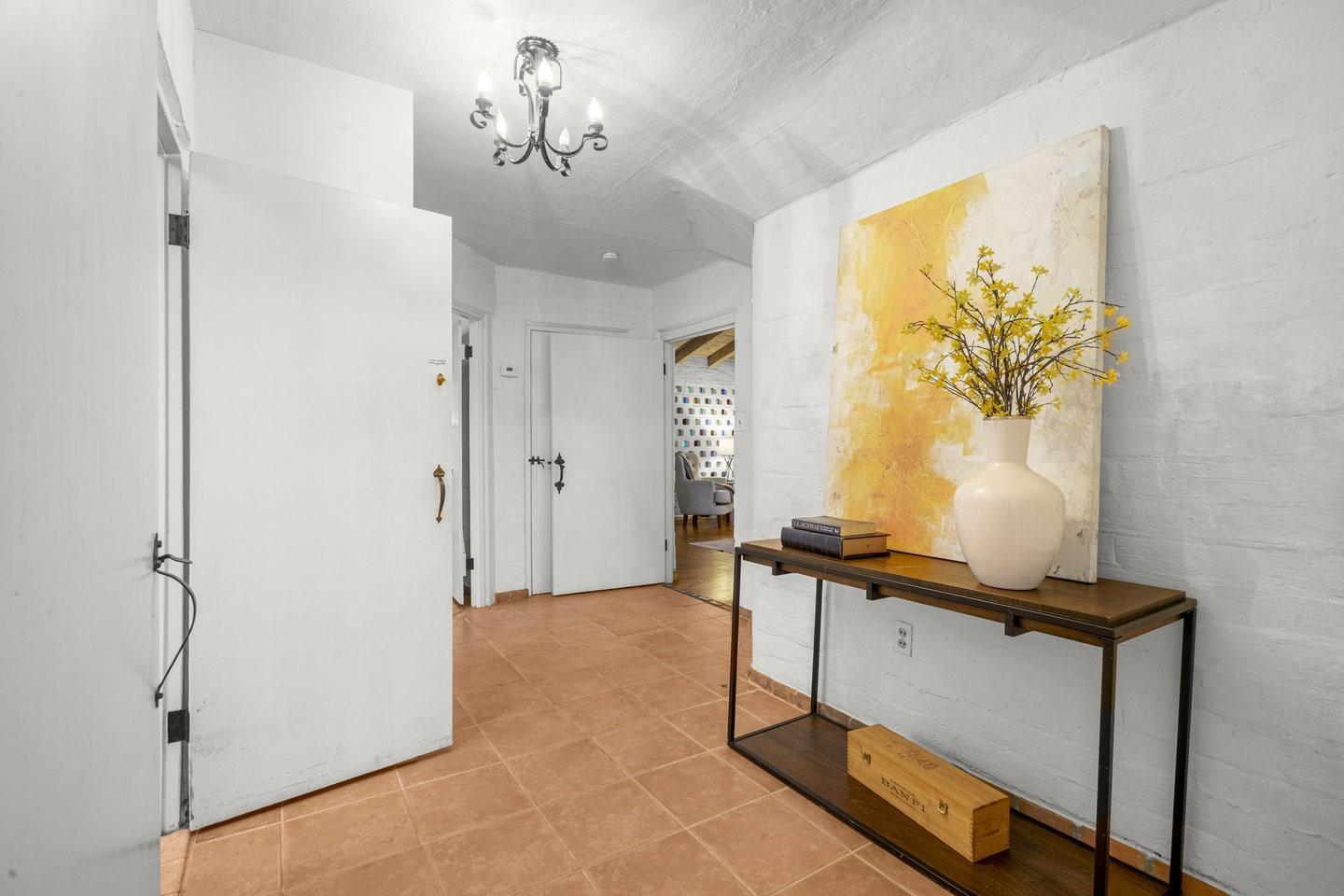 Detail Gallery Image 35 of 57 For 3691 Laguna Ave, Palo Alto,  CA 94306 - 3 Beds | 2 Baths