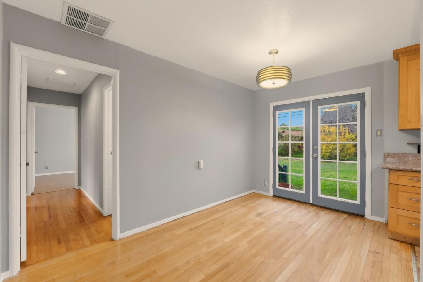 Detail Gallery Image 12 of 38 For 1170 Tyler St, Salinas,  CA 93906 - 3 Beds | 2 Baths