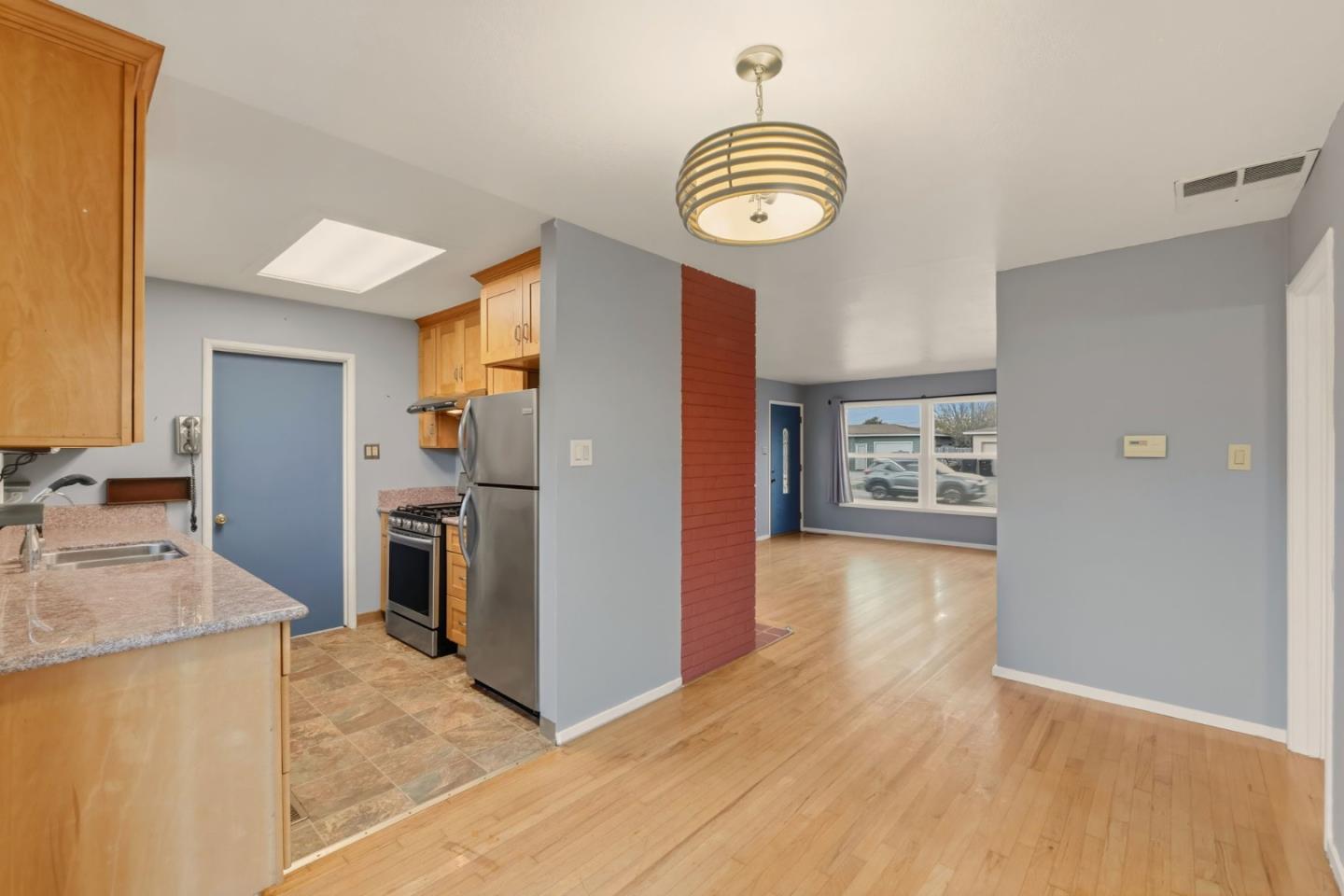 Detail Gallery Image 14 of 38 For 1170 Tyler St, Salinas,  CA 93906 - 3 Beds | 2 Baths