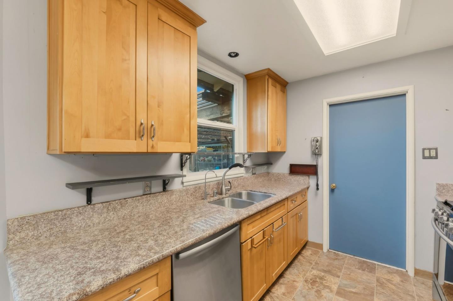 Detail Gallery Image 17 of 38 For 1170 Tyler St, Salinas,  CA 93906 - 3 Beds | 2 Baths