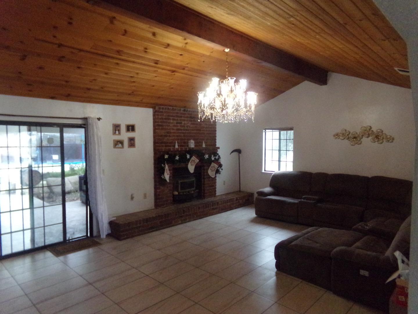 Detail Gallery Image 15 of 48 For 19650 Road 31, Madera,  CA 93638 - 3 Beds | 2 Baths