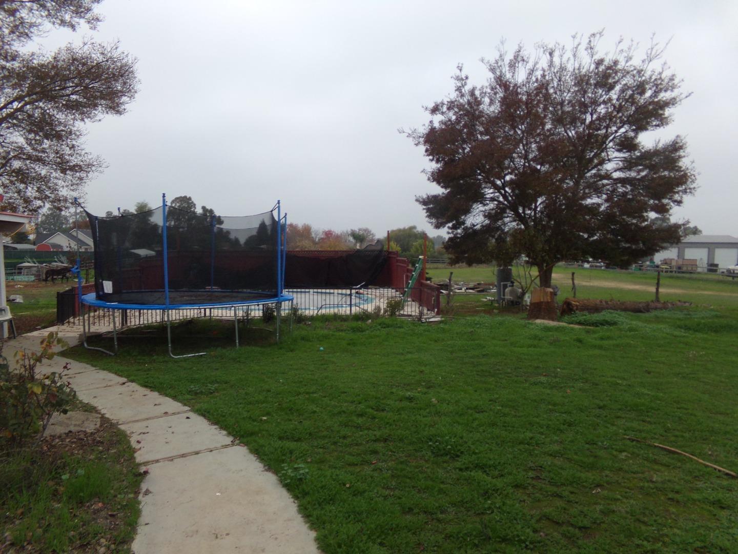 Detail Gallery Image 36 of 48 For 19650 Road 31, Madera,  CA 93638 - 3 Beds | 2 Baths