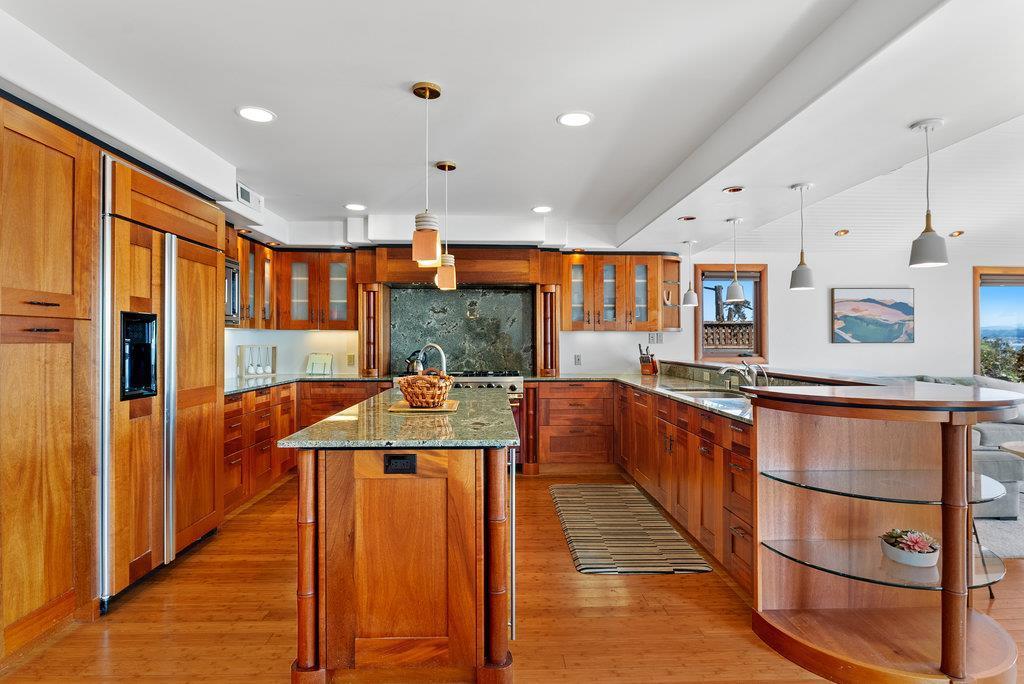 Detail Gallery Image 12 of 36 For 4790 Opal Cliff Dr, Santa Cruz,  CA 95062 - 3 Beds | 2/1 Baths