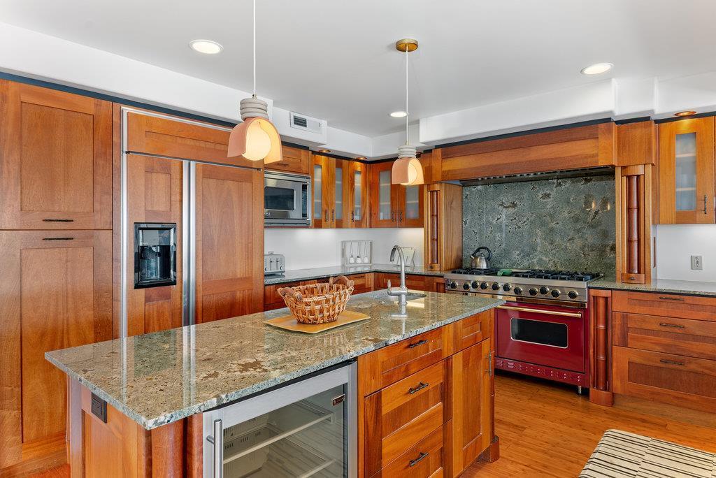 Detail Gallery Image 13 of 36 For 4790 Opal Cliff Dr, Santa Cruz,  CA 95062 - 3 Beds | 2/1 Baths