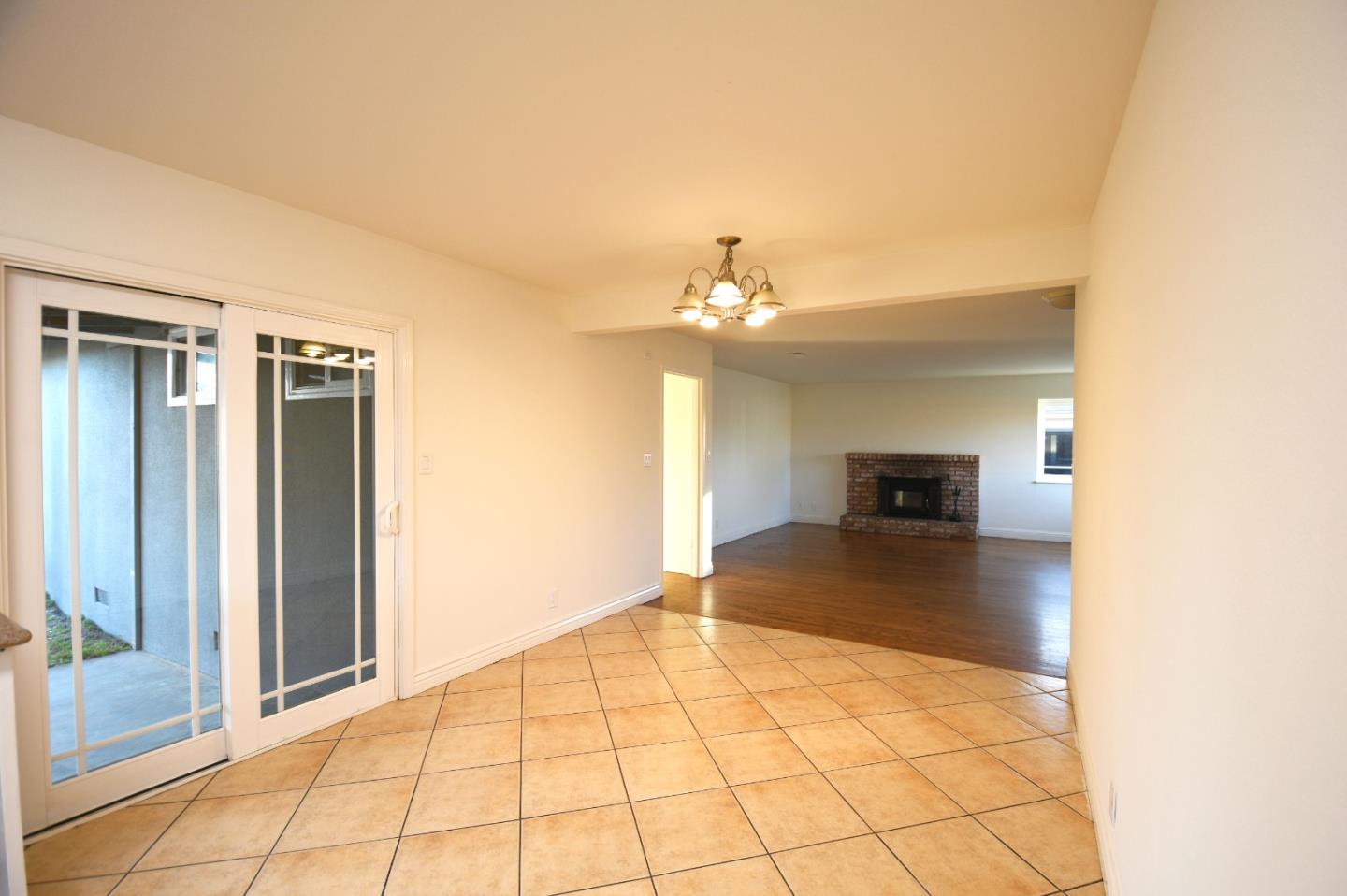 Detail Gallery Image 14 of 24 For 522 E Alvin Dr, Salinas,  CA 93906 - 3 Beds | 2 Baths