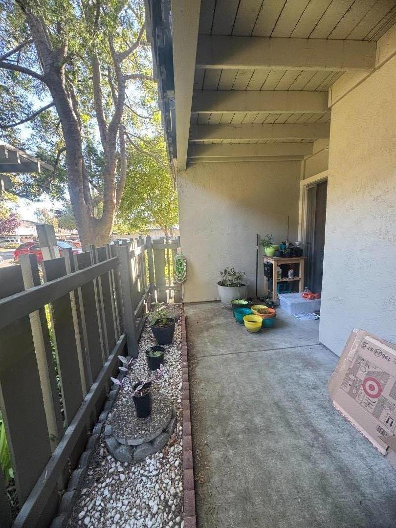 Detail Gallery Image 10 of 15 For 35050 Lido Blvd #B,  Newark,  CA 94560 - 1 Beds | 1 Baths