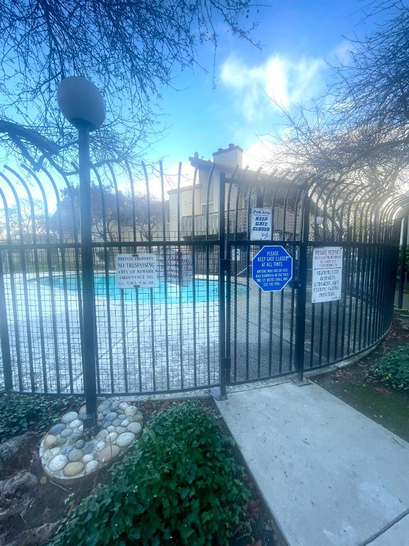 Detail Gallery Image 14 of 15 For 35050 Lido Blvd #B,  Newark,  CA 94560 - 1 Beds | 1 Baths