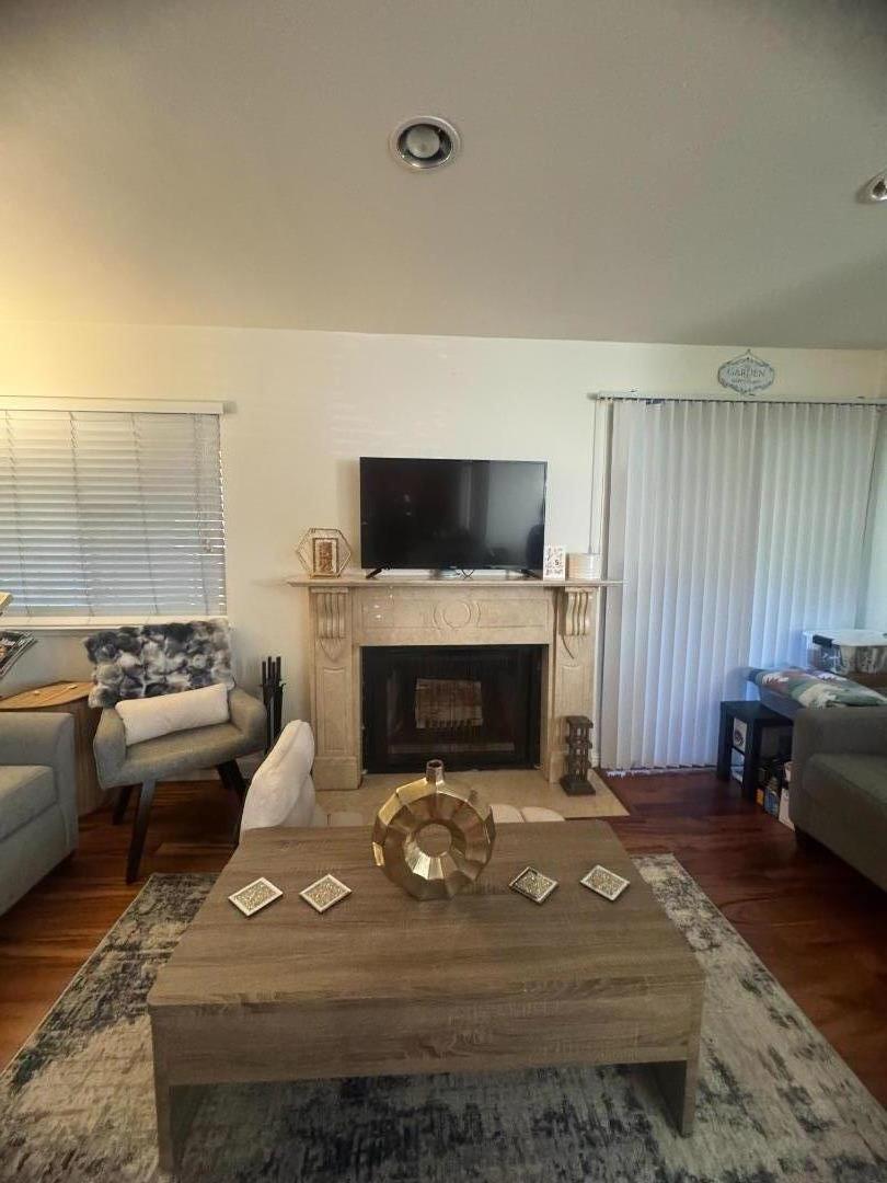 Detail Gallery Image 6 of 7 For 35050 Lido Blvd #B,  Newark,  CA 94560 - 1 Beds | 1 Baths