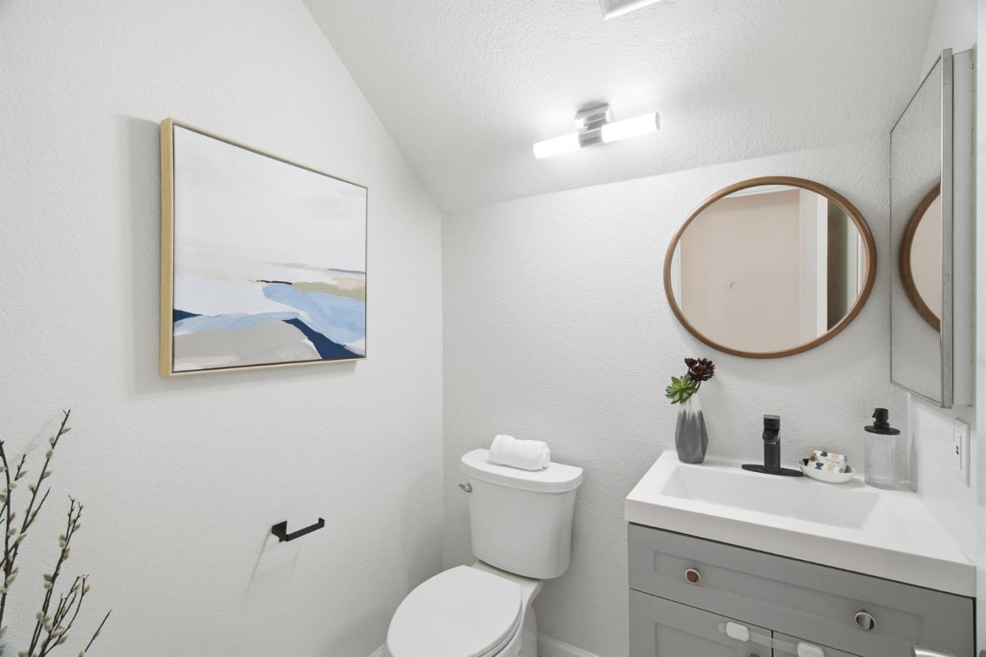 Detail Gallery Image 11 of 27 For 94 Little Bear Way, San Jose,  CA 95136 - 3 Beds | 2/1 Baths