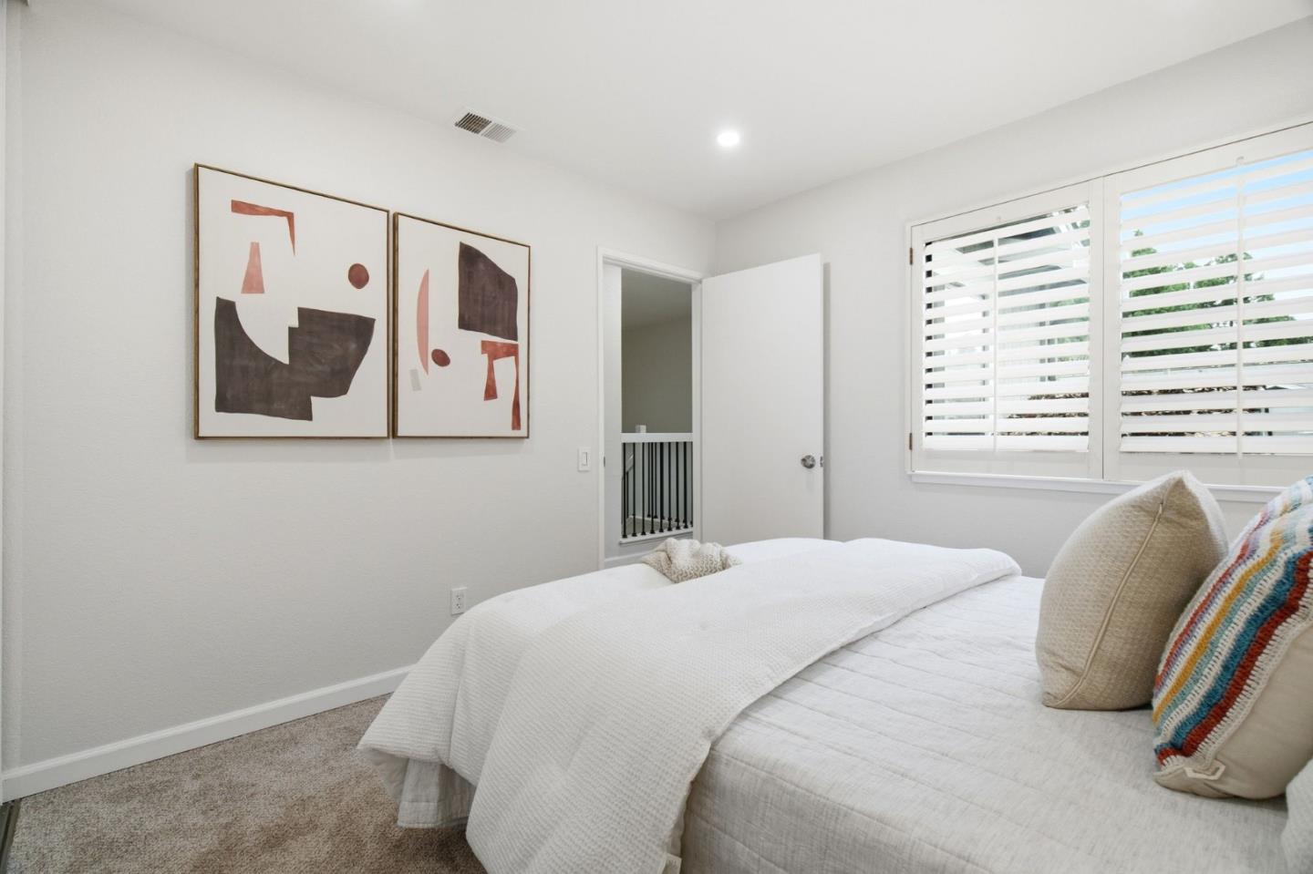 Detail Gallery Image 14 of 27 For 94 Little Bear Way, San Jose,  CA 95136 - 3 Beds | 2/1 Baths