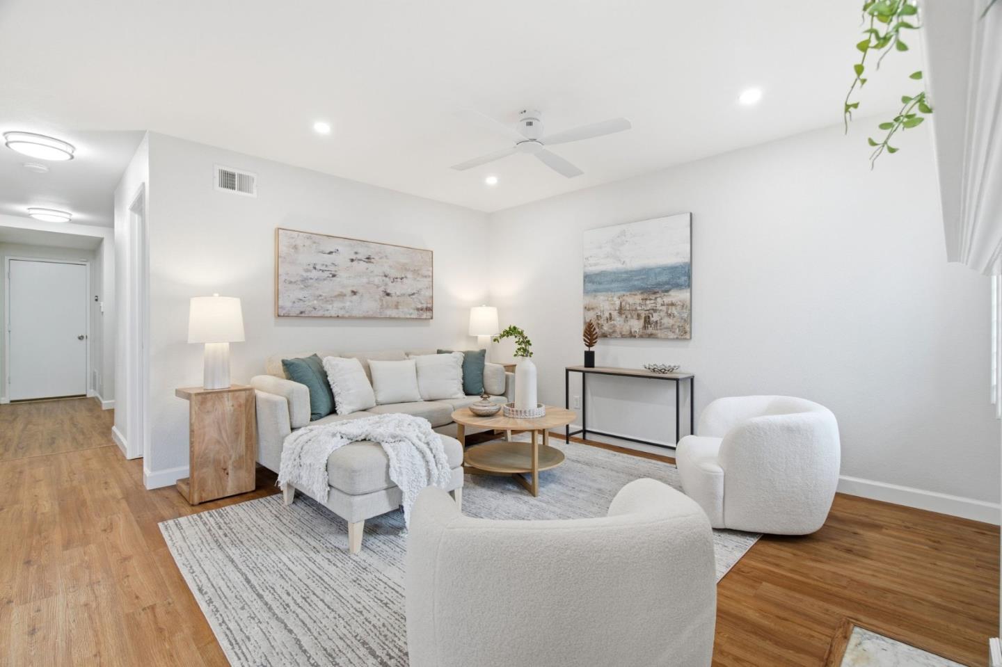 Detail Gallery Image 4 of 27 For 94 Little Bear Way, San Jose,  CA 95136 - 3 Beds | 2/1 Baths