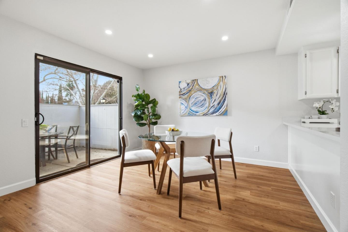 Detail Gallery Image 7 of 27 For 94 Little Bear Way, San Jose,  CA 95136 - 3 Beds | 2/1 Baths