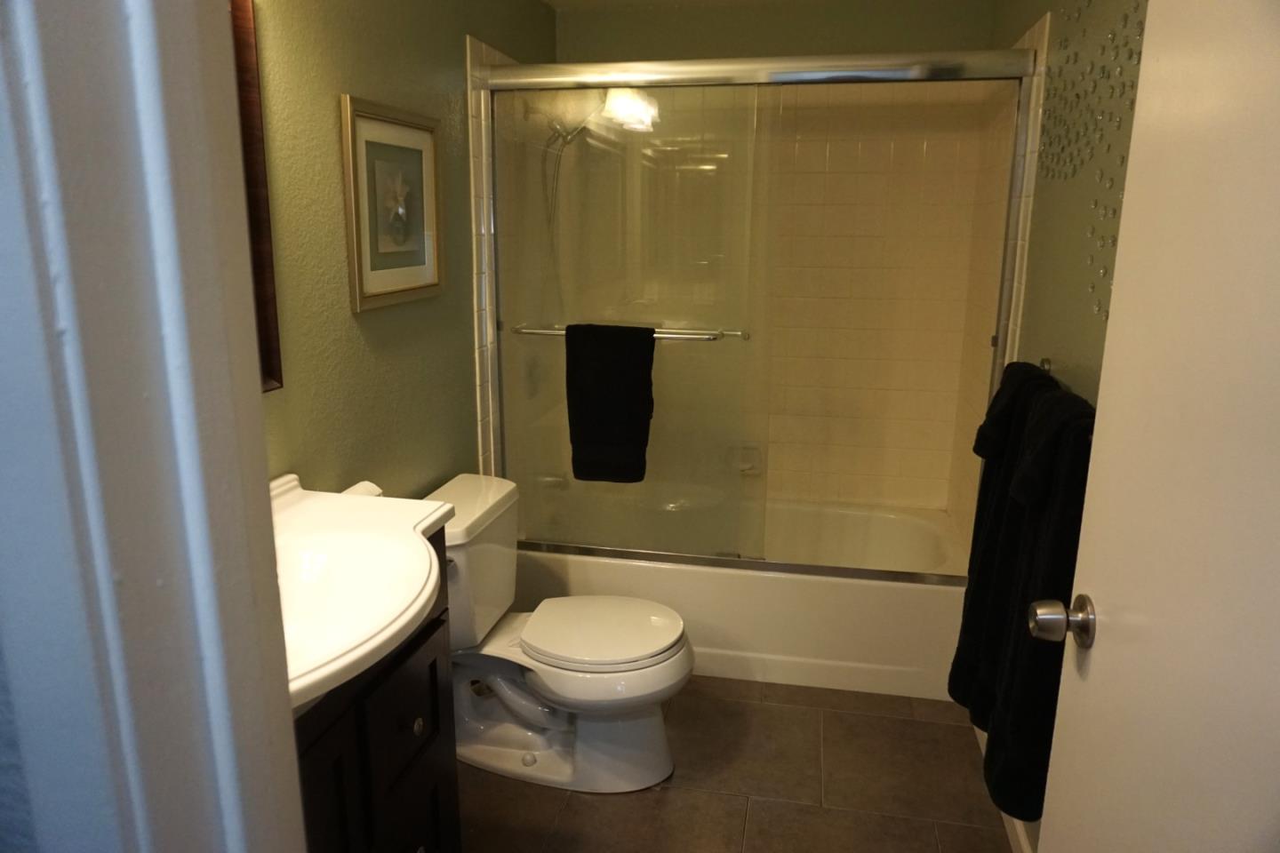 Detail Gallery Image 10 of 16 For 340 Kenbrook Cir, San Jose,  CA 95111 - 2 Beds | 2 Baths